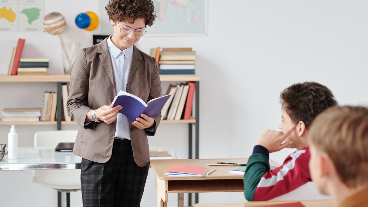 greva-referendum-pexels-max-fischer-5212649_09959200