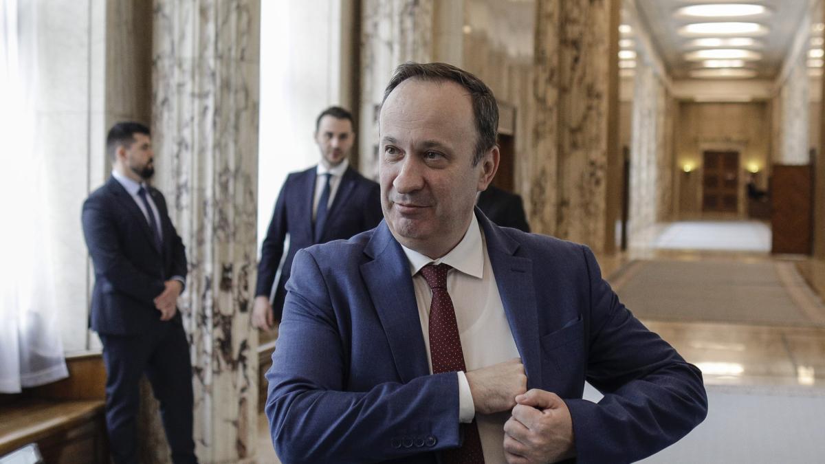 bogdan-chirieac-calcul-de-gaga-in-guvern-asa-a-facut-si-caciu_32077300