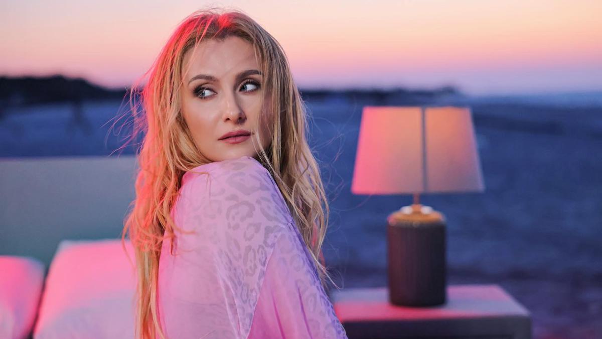 nu-mi-am-dorit-sa-ajung-aici--alina-sorescu--momente-grele-din-cauza-divortului-nu-doresc-niciunei-mame-sa-fie-in-situatia-mea_10313000