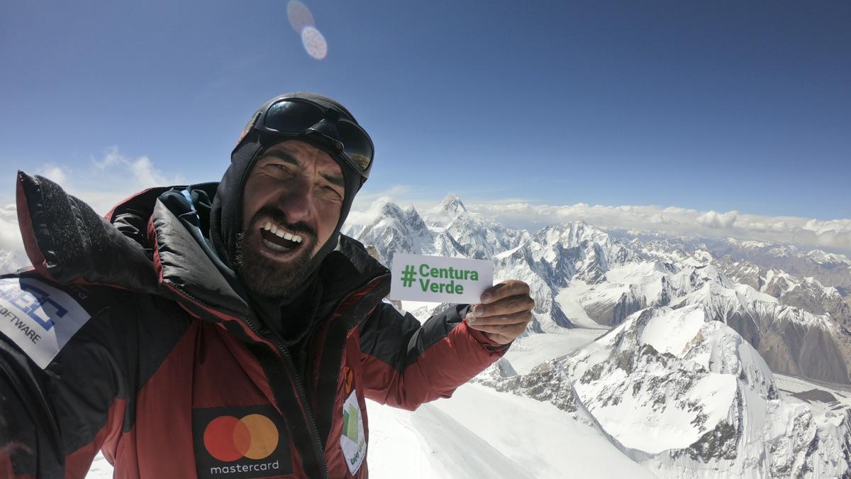 alex-gavan-si-prc-23centura-verde--fara-oxigen-suplimentar-pe-varful-gashebrum-2-8035m--himalaya--2019_impreuna-pentru-centura-verde_fundatia-alex-gavan_82563900