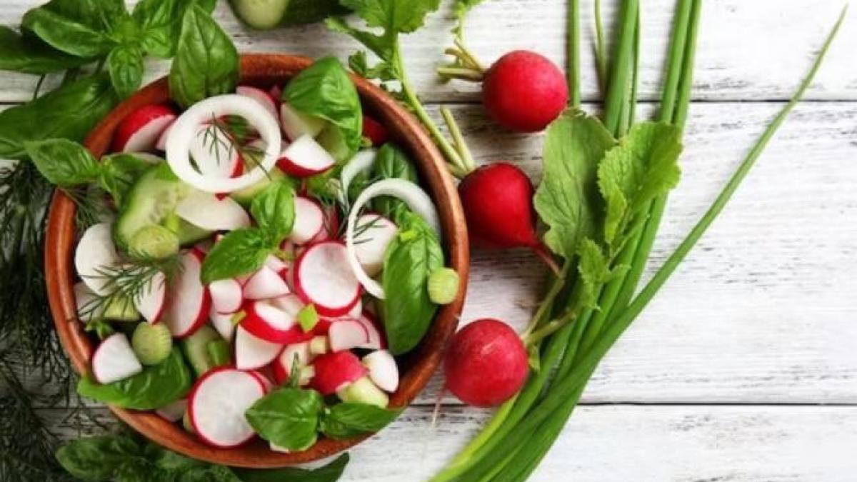 salata-delicioasa--plina-de-vitamine--gata-in-doar-zece-minute_05030400