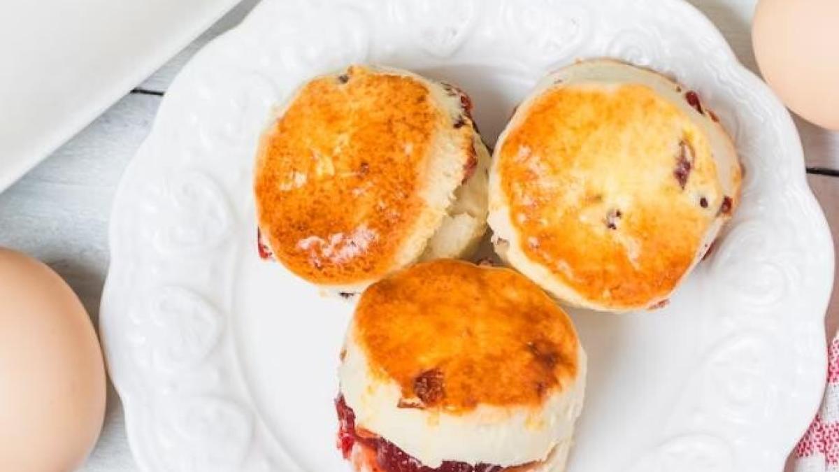 devonshire-scones--prajitura-englezeasca-pe-care-o-vei-adora--reteta_82560900