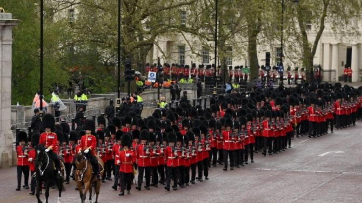 christopher_ghika_ager_42400000