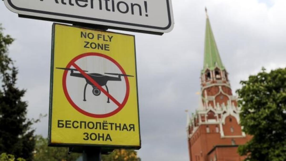 parada-9-mai-piata-rosie_82288200