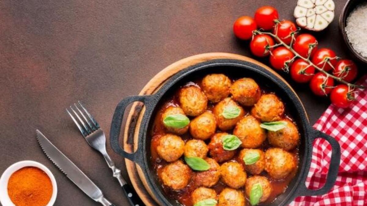 prepara-o-cina-delicioasa-si-ieftina-din-orez-si-cartofi_77160300