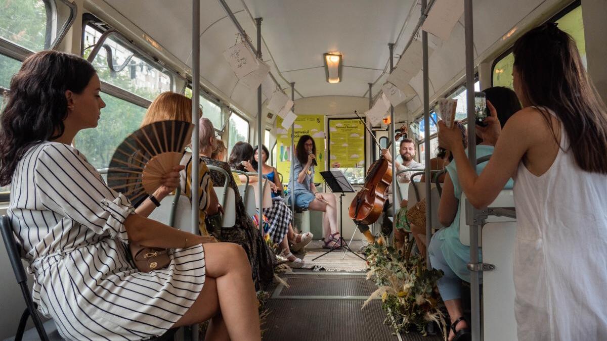 tramvaiul-poeziei-2022__23551600_65042200