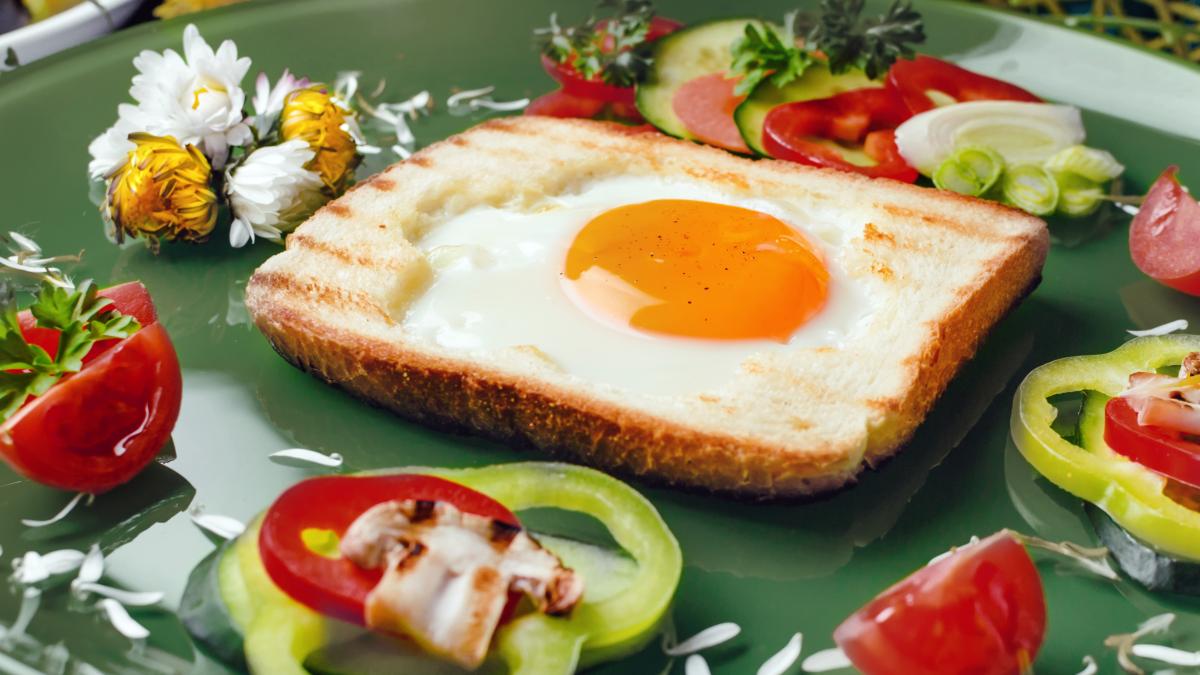 ou-prajit-in-paine--reteta--micul-dejun-gata-in-15-minute_93747000