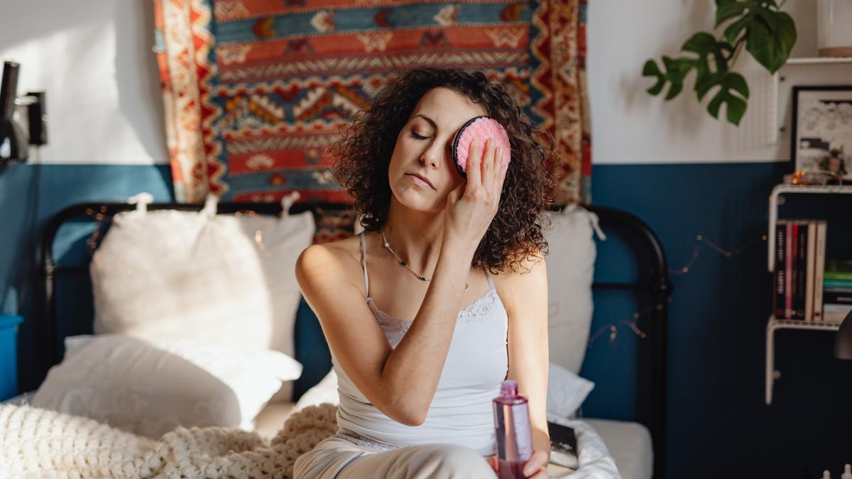 apa-thea-mirela-vescan-pexels-karolina-grabowska-6633583_63228100