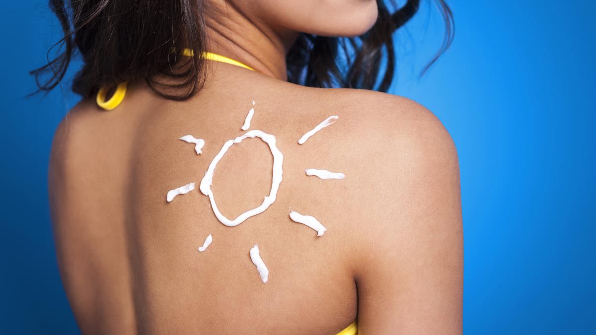 suntan-lotion-woman-s-arm-sun-shape_96523000