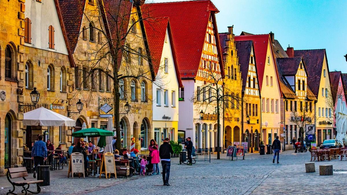 oameni-germania-cheltuieli-lunare_12502700