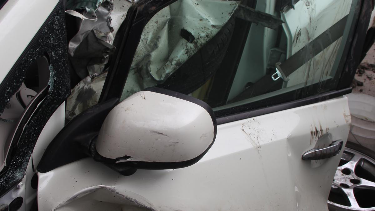 inca-un-accident-grav-in-romania-trei-tineri-de-18--19-si-22-de-ani-au-murit_00607500