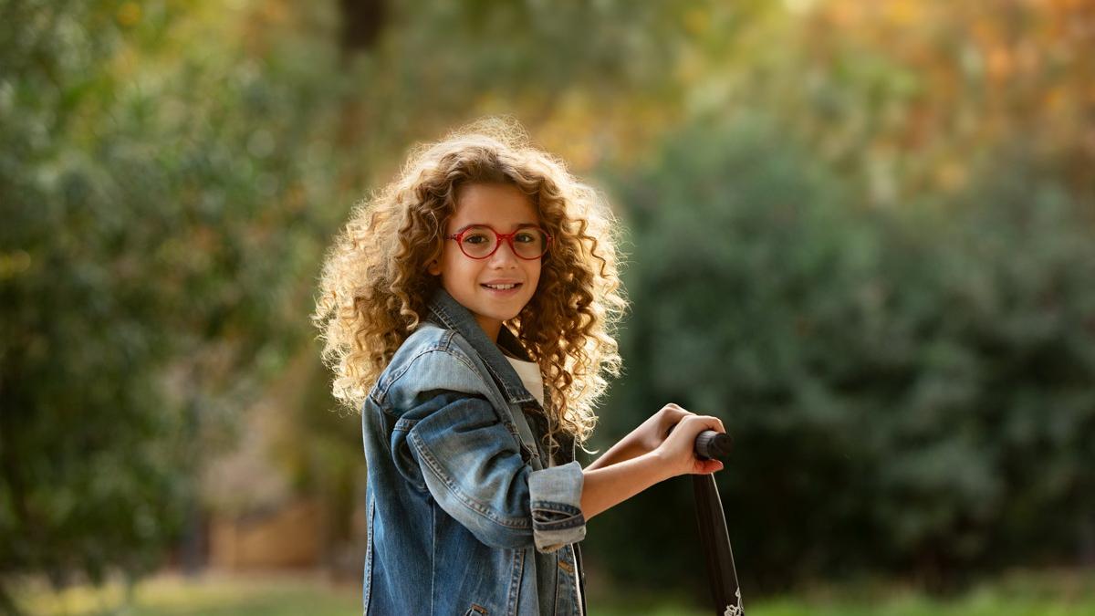 miopia-la-copii-prc-e2prc-80prc-93-cum-tinem-pe-loc-procesul-degenerativ-si-ce-solutii-avem_96053500