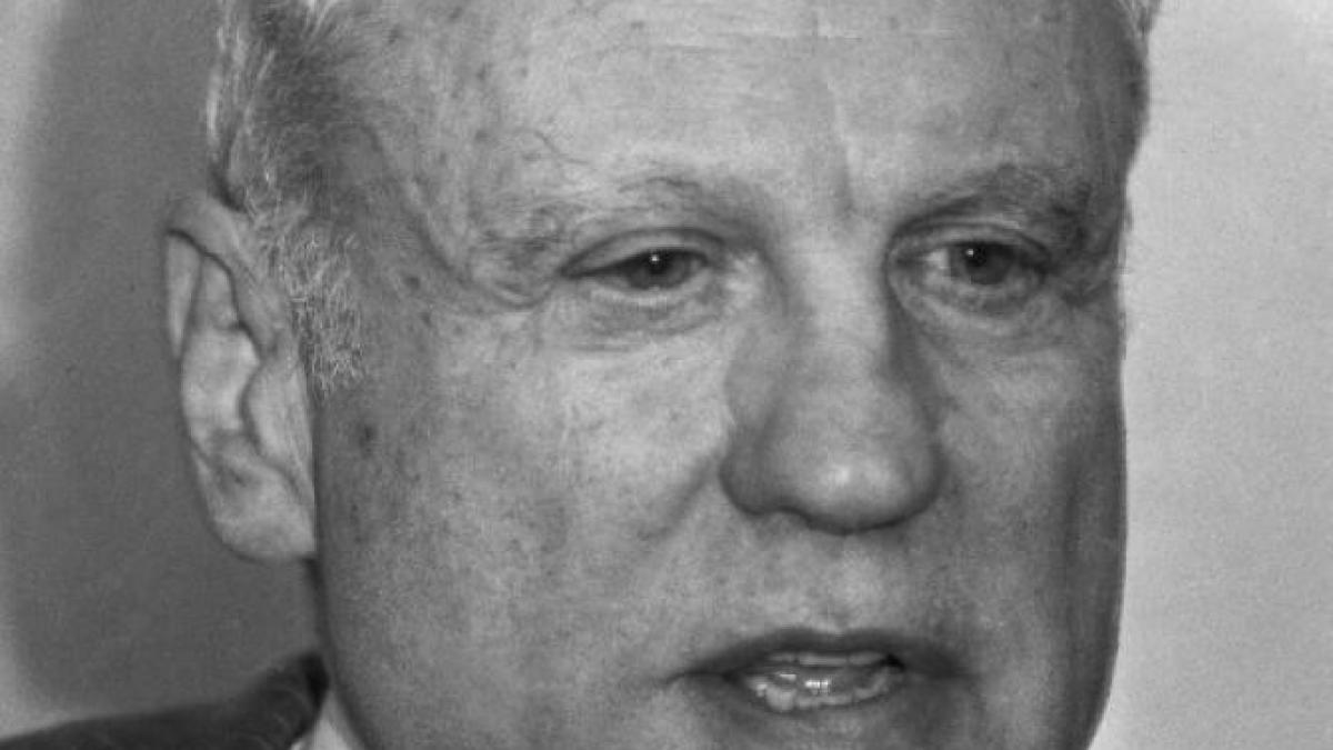 ambasadror-moses_03889000