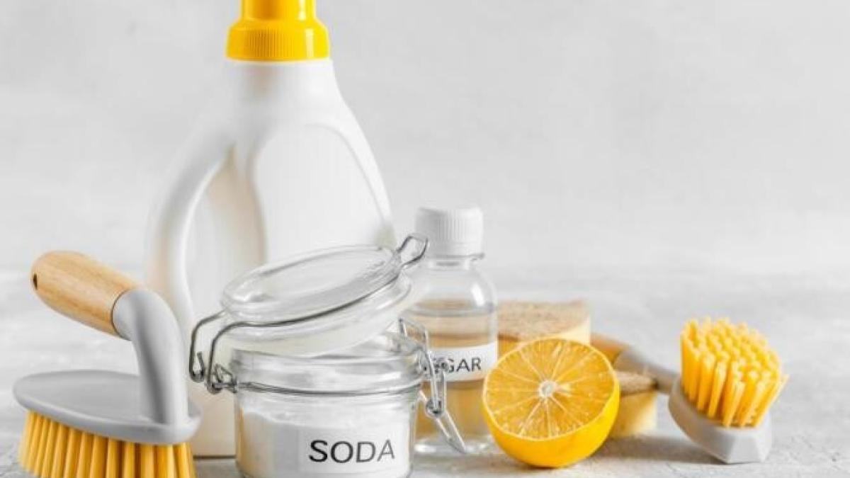 amesteca-lichidul-de-spalat-vase-cu-pasta-de-dinti---trucul-magic-al-gospodinelor_57720300