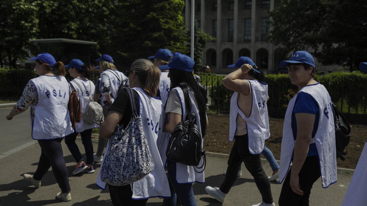 instant_educatie_protest_si_briefing007_inquam_photos_octav_ganea_69950300
