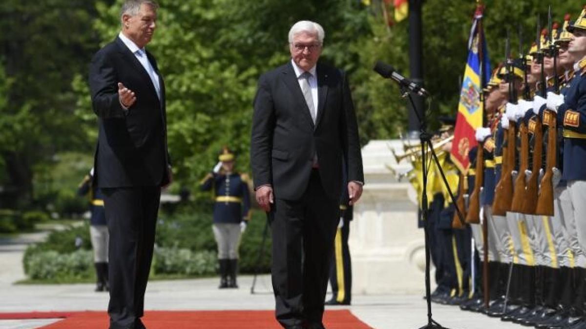 iohannis-si-presedintele-germaniei--vizita-la-colegiul-brukenthal-din-sibiu--in-plina-greva--chirieac-un-moment-politic-foarte-interesant_02230400