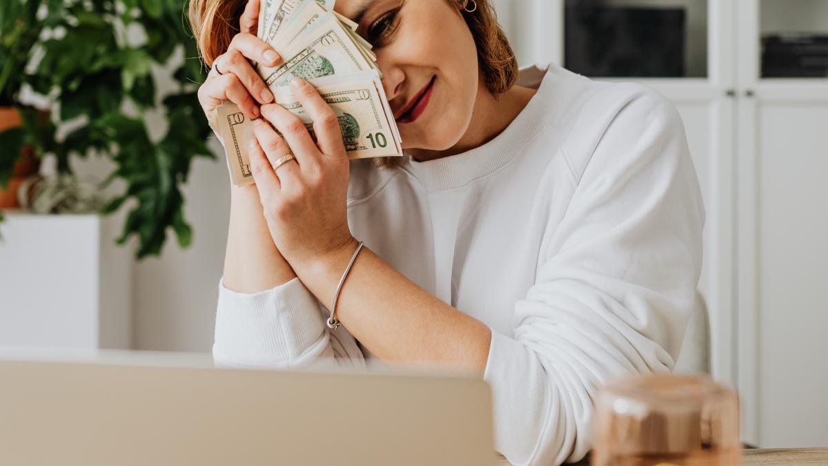 cele-mai-banoase-meserii--chatgpt--cinci-optiuni-care-iti-pot-aduce-bani-frumosi_15333300