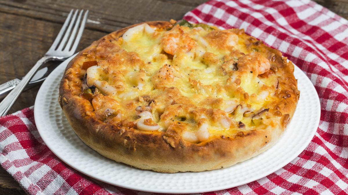 tarta-alsaciana-cu-ceapa-si-bacon--reteta-frantuzeasca-de-weekend_15583600