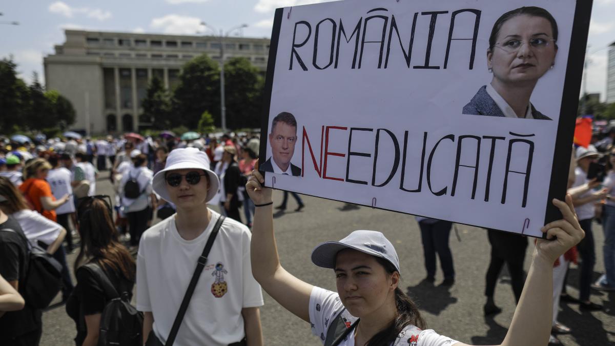 protest_30mai_sindicate_educatie_0054_inquam_photos_octav_ganea_61983500