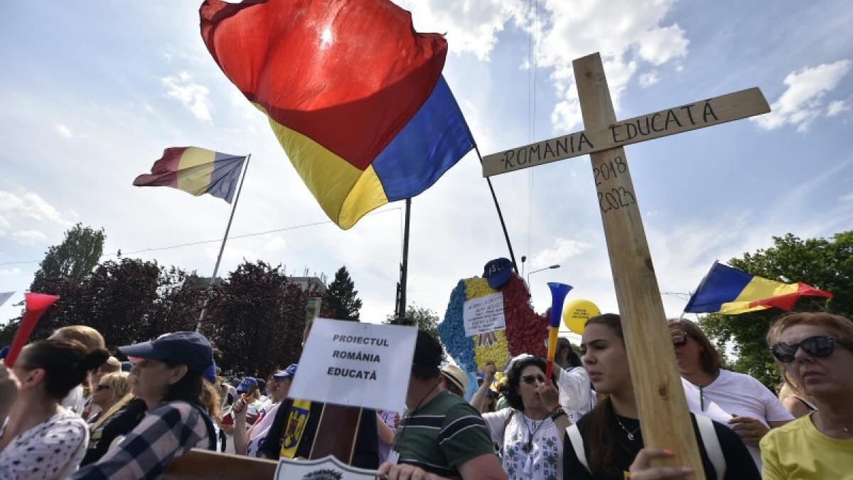 consiliul-legislativ-salarii-profesori_44975300