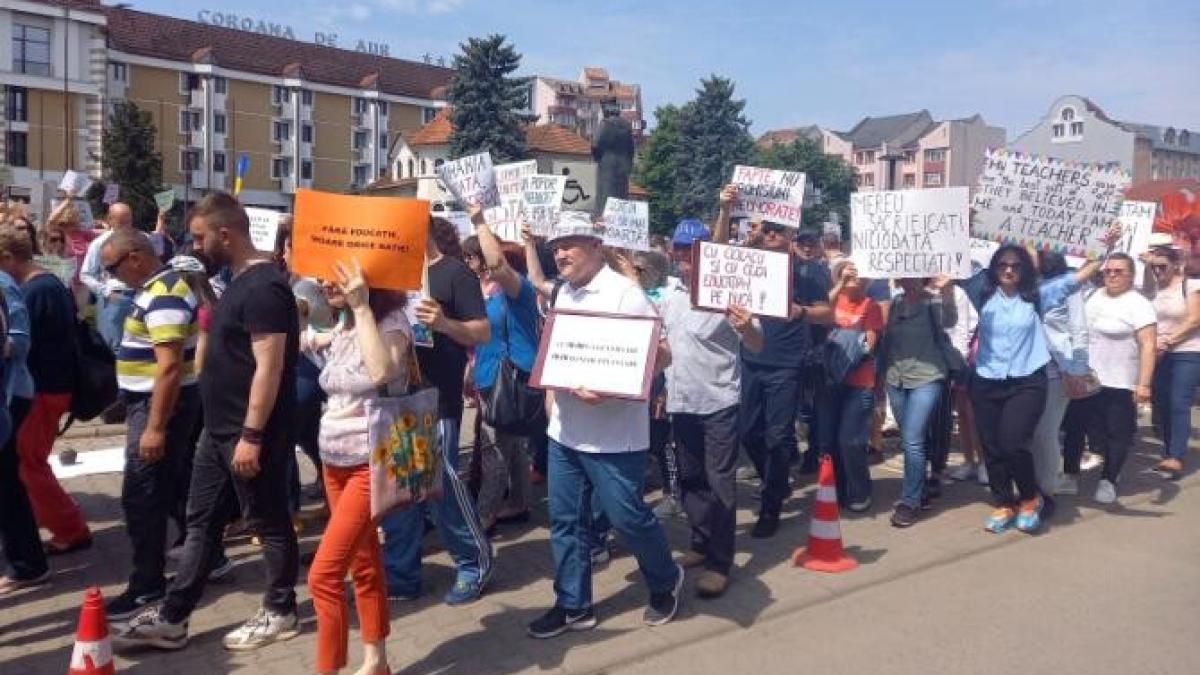 majorare-salarii-profesori--hancescu-s-a-publicat-in-monitorul-oificial--astazi--ordonanta-si-nu-se-face-nicio-referire-legata-de-acest-lucru_83631700