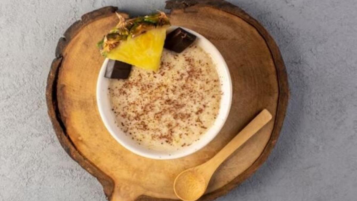 budinca-de-orez-cu-fructe-uscate-si-condimente--o-reteta-din-bucataria-indiana_46906700