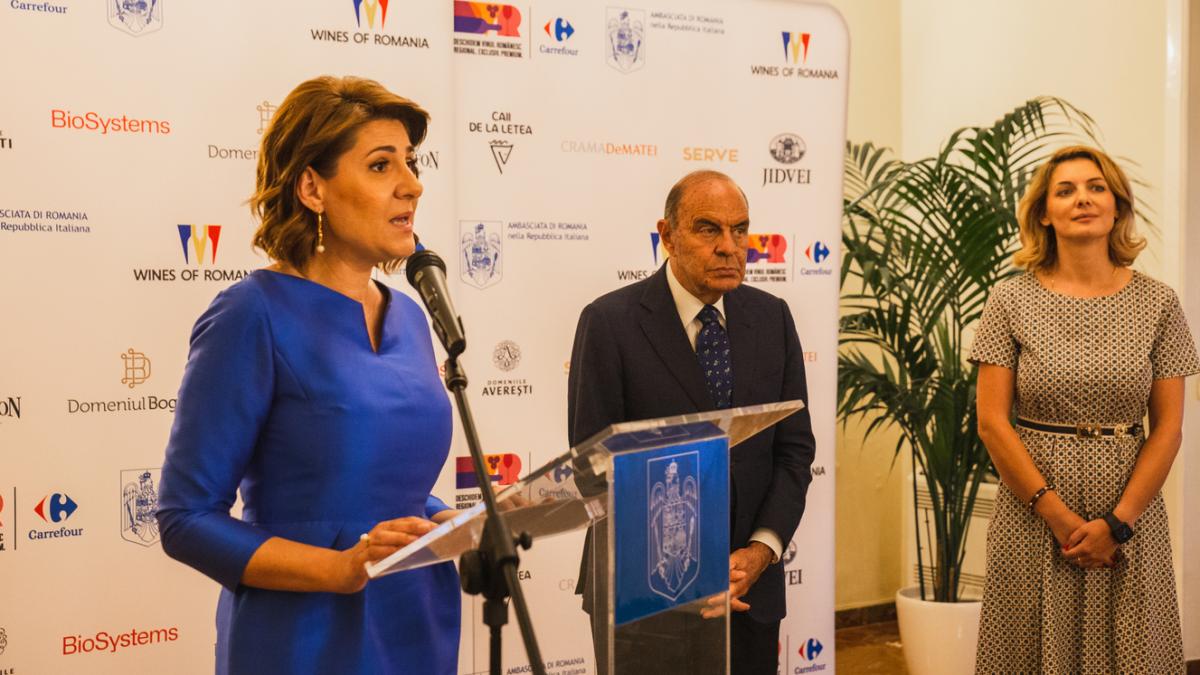 bruno-vespa-roma-ambasada_40693600