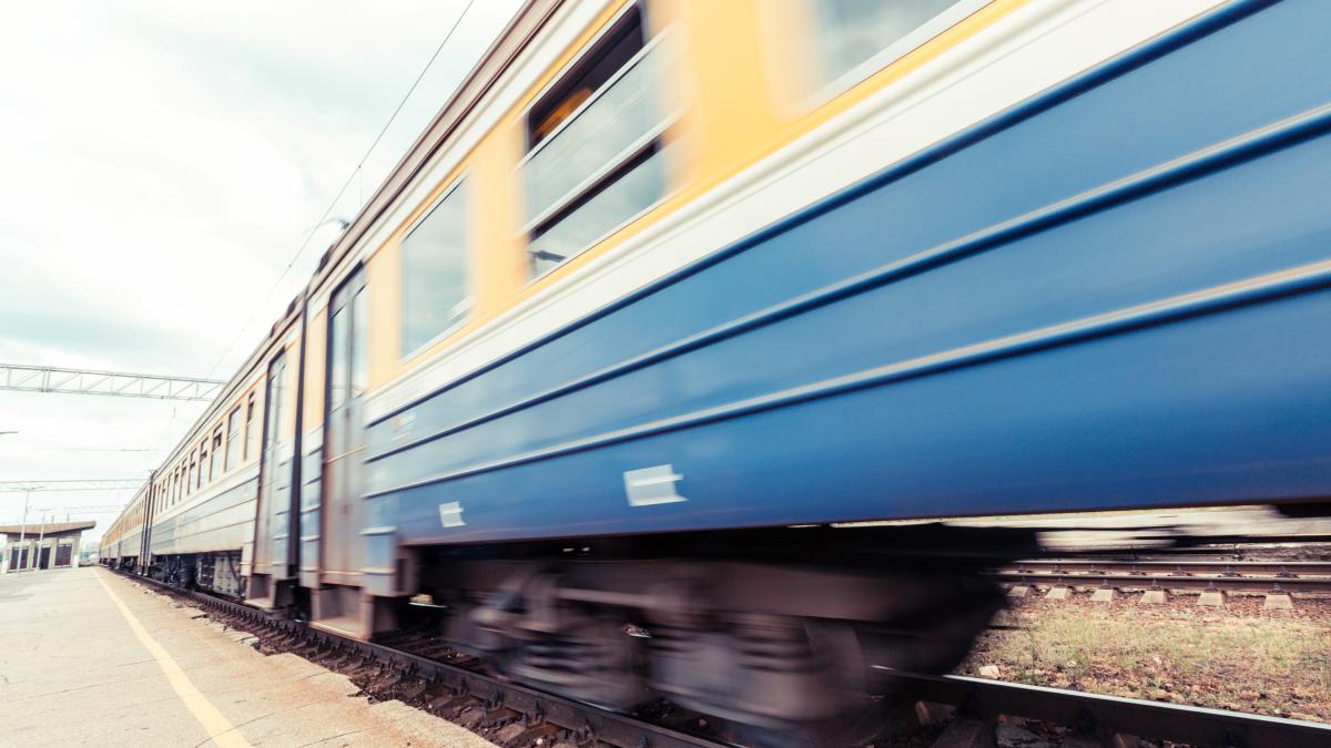 trenurile-soarelui_93455900