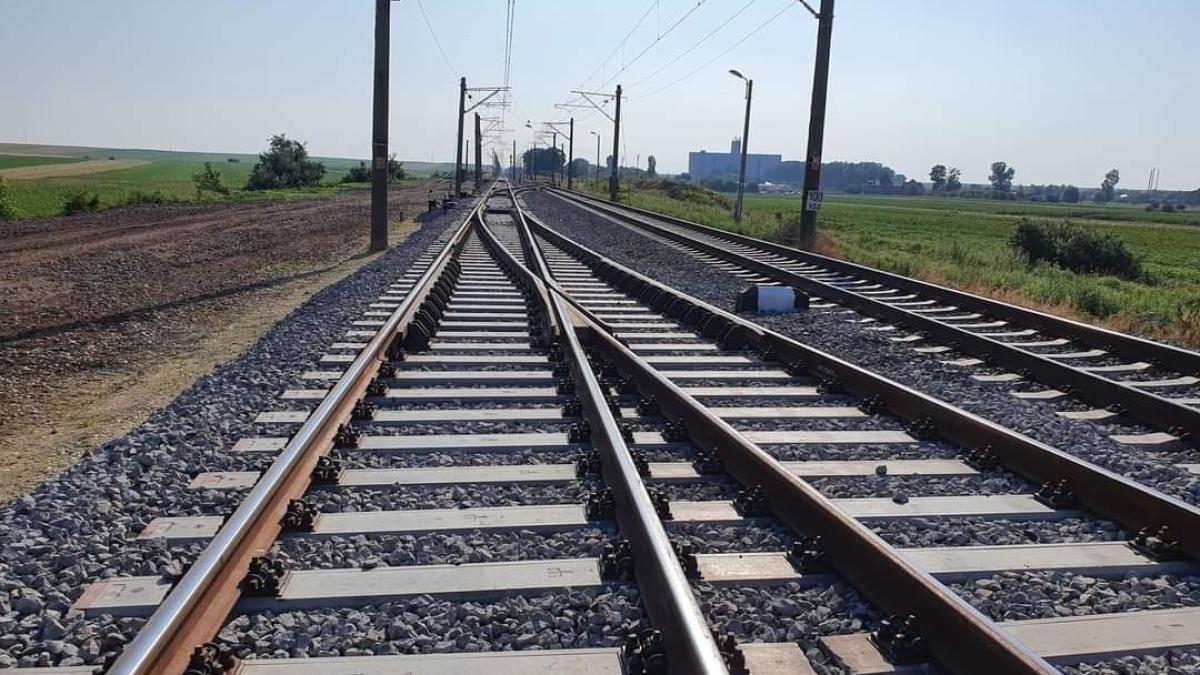 record-de-viteza-pe-o-linie-de-cale-ferata-din-romaniai--s-au-atins-210-kmh_88606500