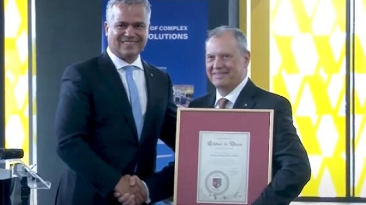 dumitru-prunariu_26488500