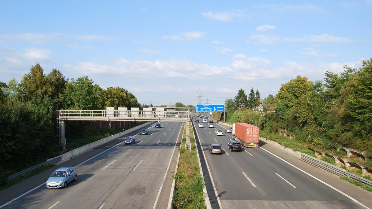 barbat-autostrada-germania_53784500