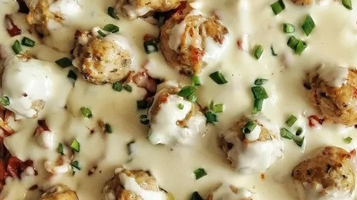 cum-se-face-sosul-bechamel-cu-ceapa--reteta-pas-cu-pas_66393300