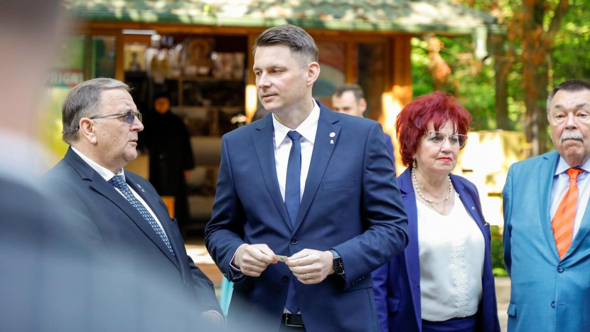 mircea_abrudeanfb_59880200