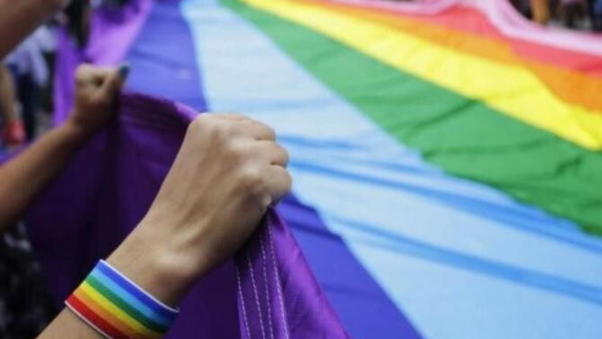 proteste-la-bratislava-impotriva-extremismului-si-discriminarii--dupa-un-atac-mortal-langa-un-bar-gay_24325100