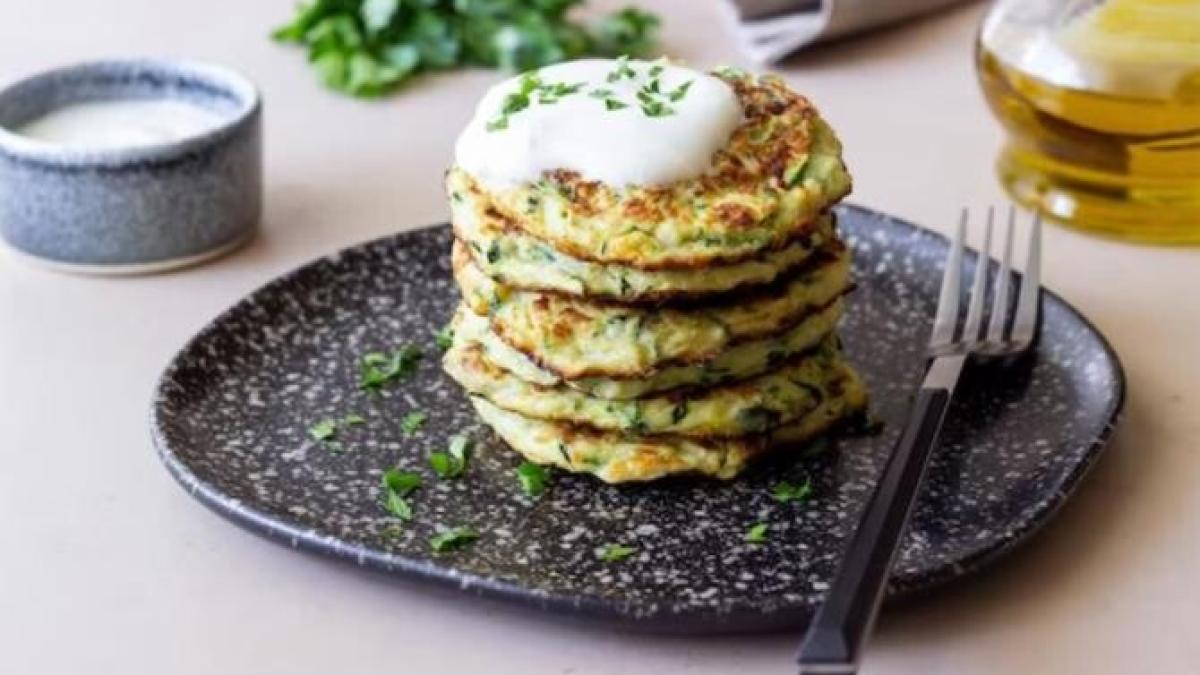 clatite-cu-ceapa-verde-fara-oua--o-reteta-din-bucataria-coreeana_58288500