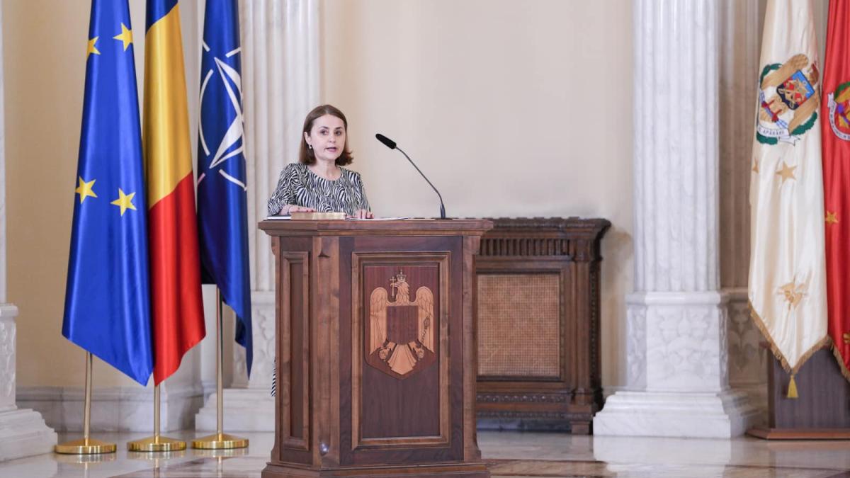 luminita-odobescu_21822100