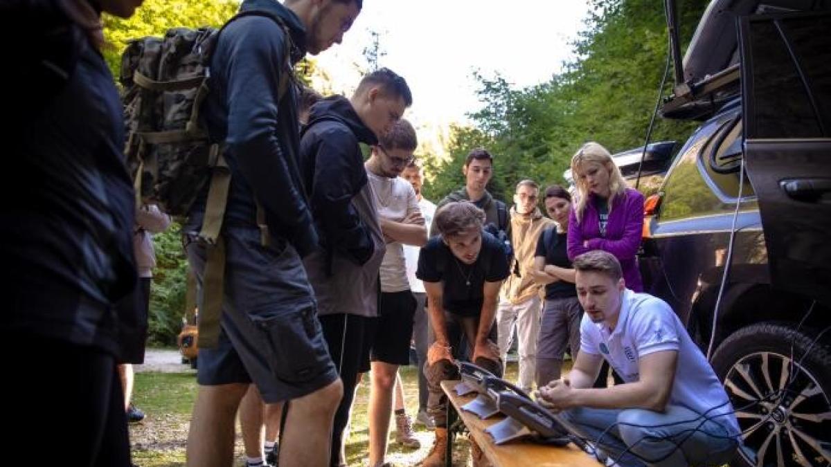 sts_bootcamp-1_81160600