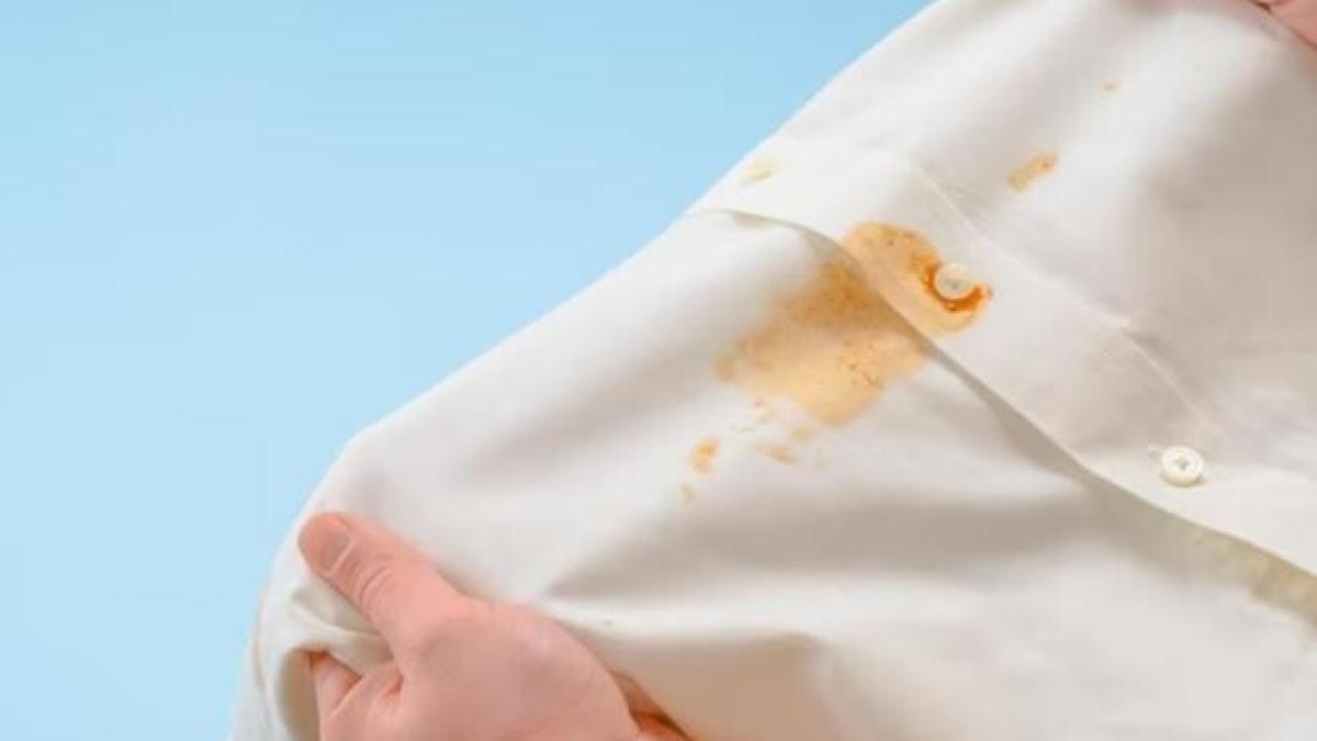 uita-de-petele-de-transpiratie-de-pe-haine--un-produs-ieftin-din-casa-te-salveaza-mereu_68510000