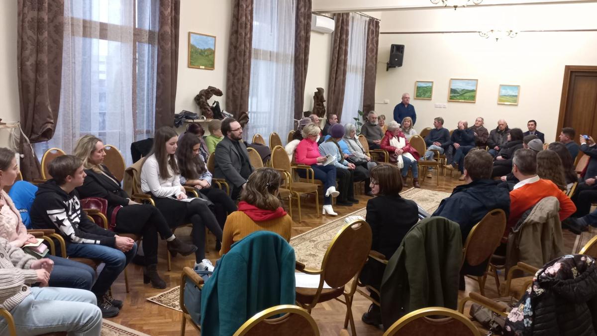 intalnire-culturala-discutii_69075300