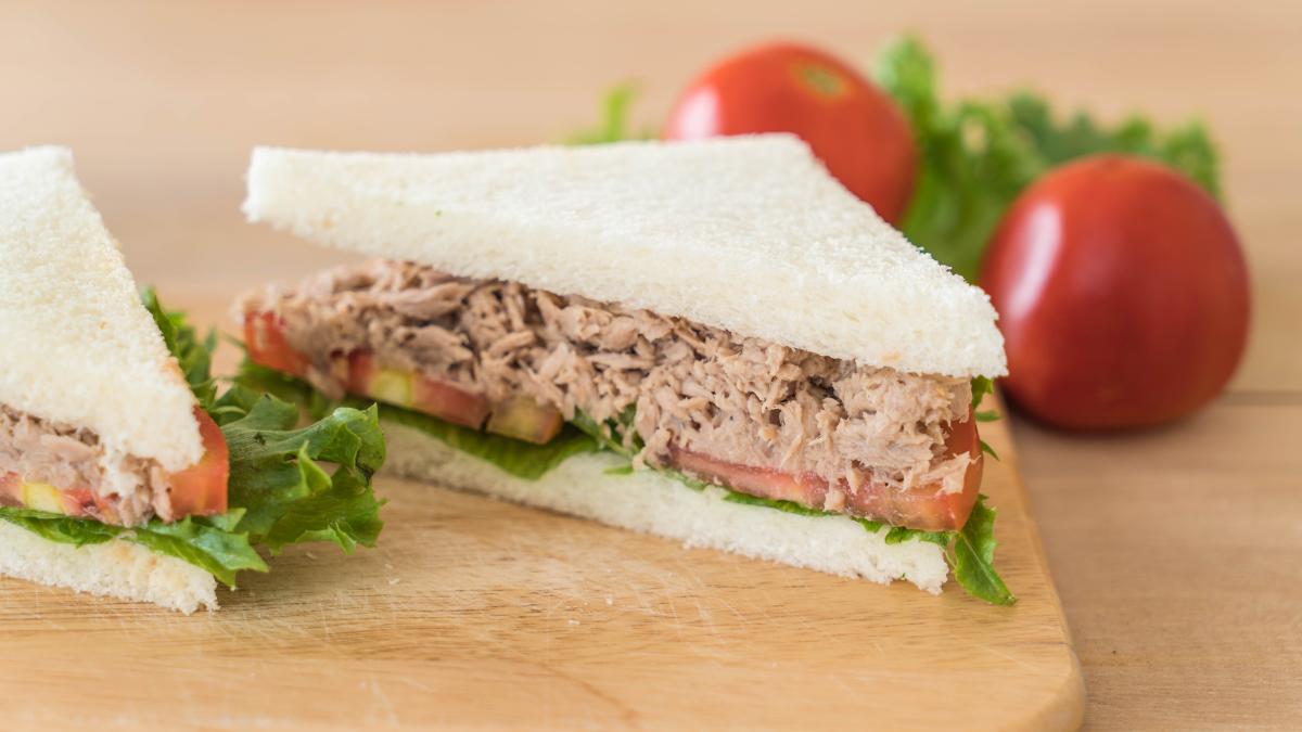 sandvis-cu-ton_99739300