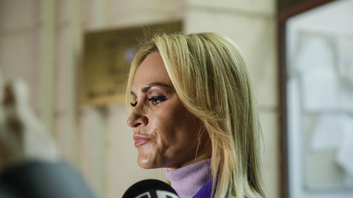 instant_firea_pg_004_inquam_photos_liviu_florin_albei_51959100