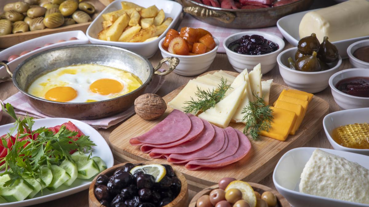 ai-peste-50-de-ani-ce-trebuie-sa-mananci-pentru-a-ramane-tanar-si-sanatos_68234000