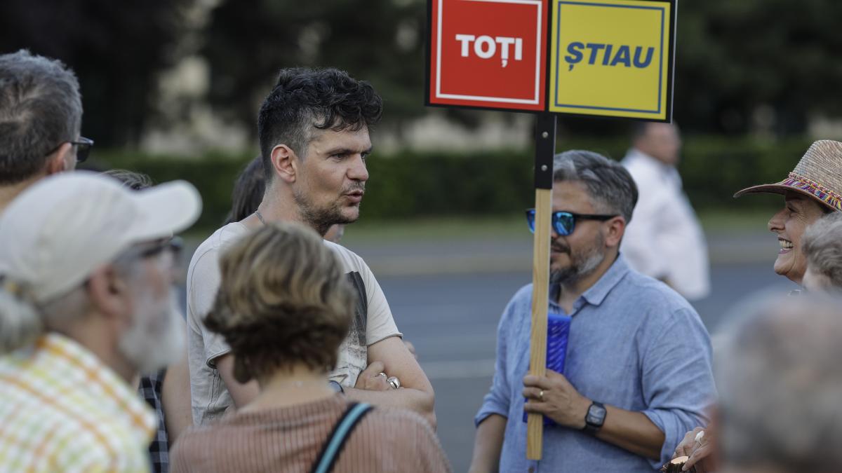 chirila-firea-protest-instant_protest_toti_stiau_010_inquam_photos_octav_ganea_57381000