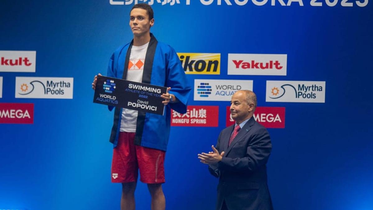 david-popovici--sportivul-anului-2022--inotatorul-va-concura-in-aceasta-noapte-la-proba-de-200-de-metri-liberi-la-mondialele-din-japonia_83692800