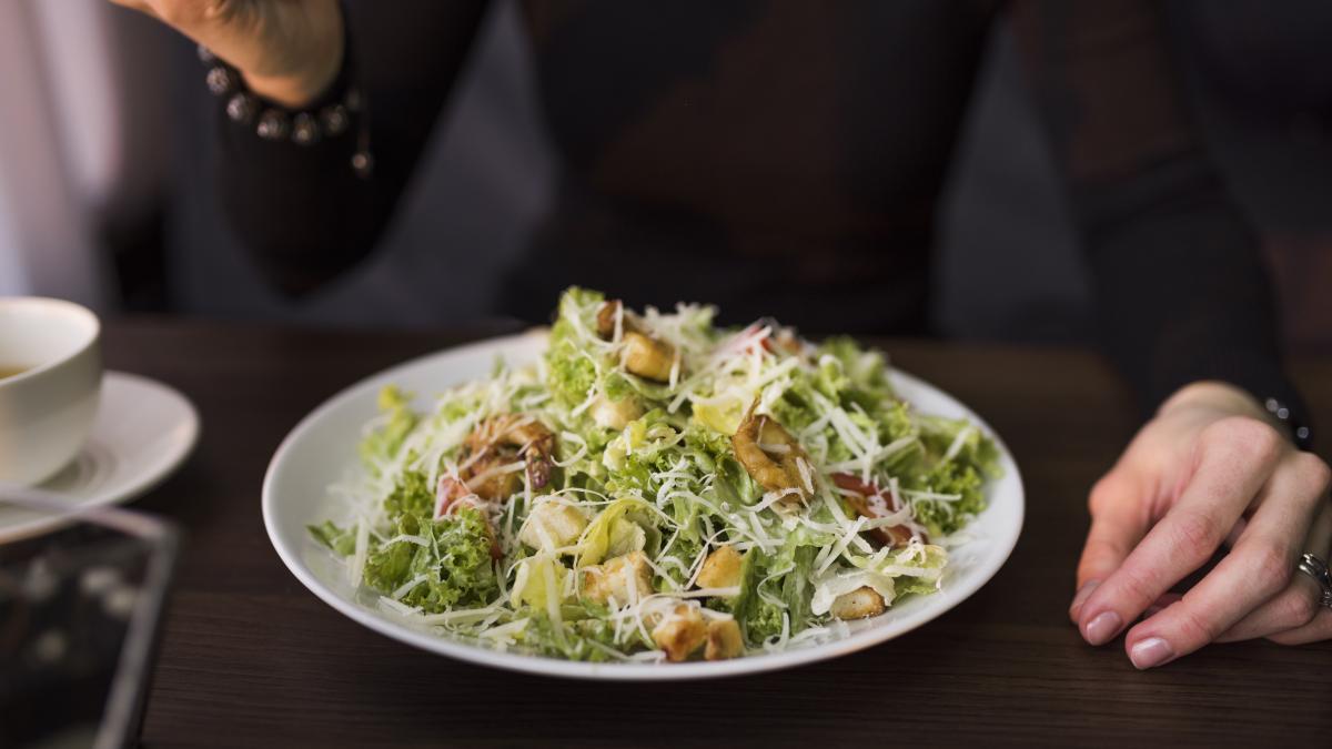 salata-de-vara--reteta-perfecta-pentru-zilele-toride_73911900