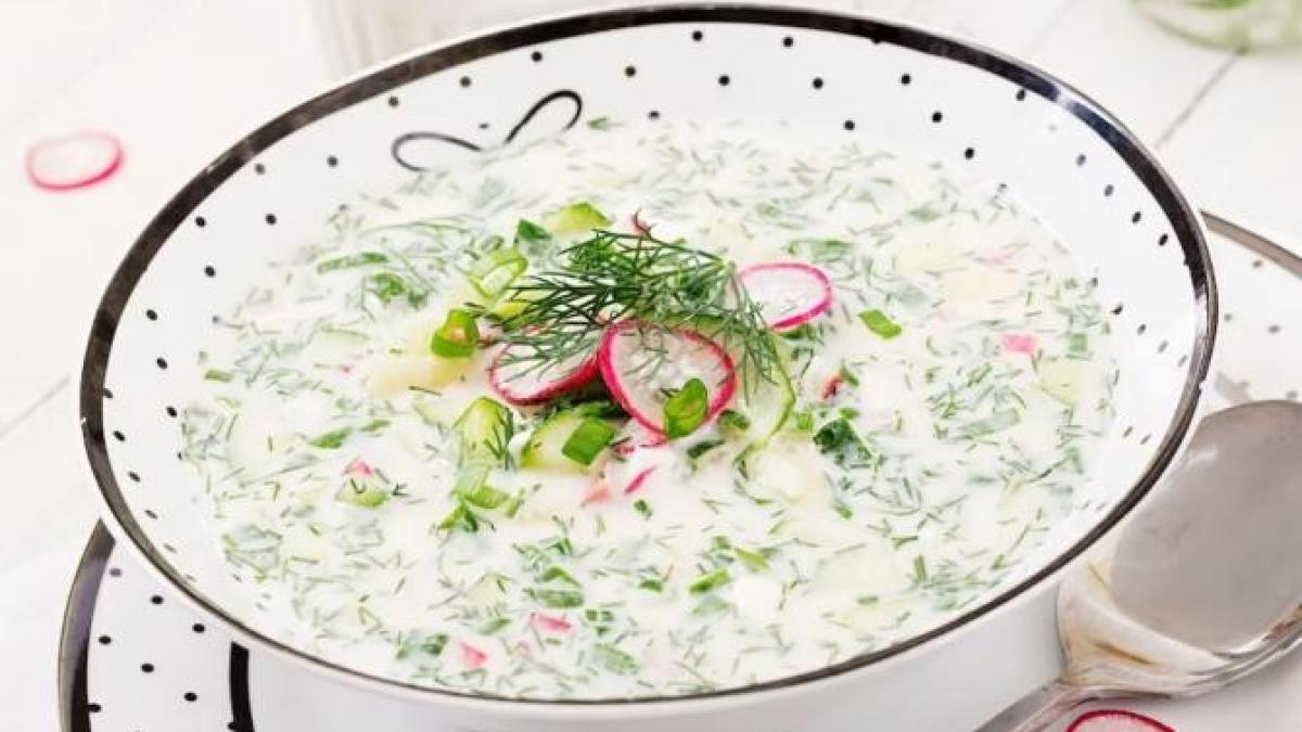 supa-racoroasa-din-castraveti-si-iaurt--perfecta-pentru-zilele-caniculare_01560300