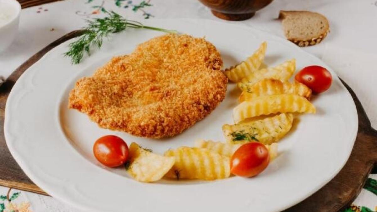 snitele-din-piept-de-pui-pane-cu-fulgi-de-nuca-de-cocos--o-descoperire-gastronomica-uimitoare_64774800