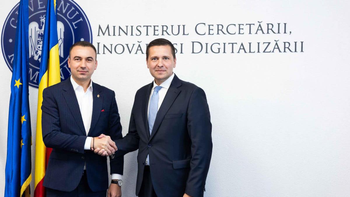 dambovita--pas-important-in-transformarea-digitala--ministrul-bogdan-ivan-prc-e2prc-80prc-9dinvestitie-de-peste-3-milioane-de-leiprc-e2prc-80prc-9d_70659700
