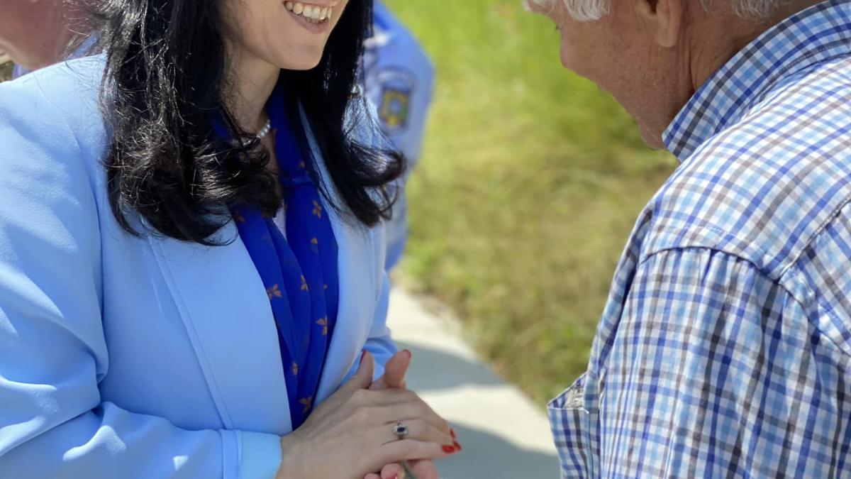 simona_bucura_oprescu_fb_69407600