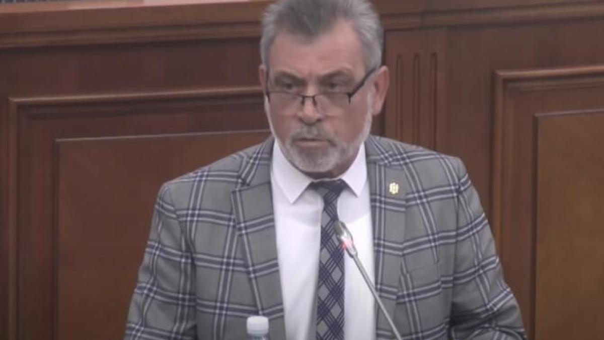 a-murit-tudor-deliu_68158400